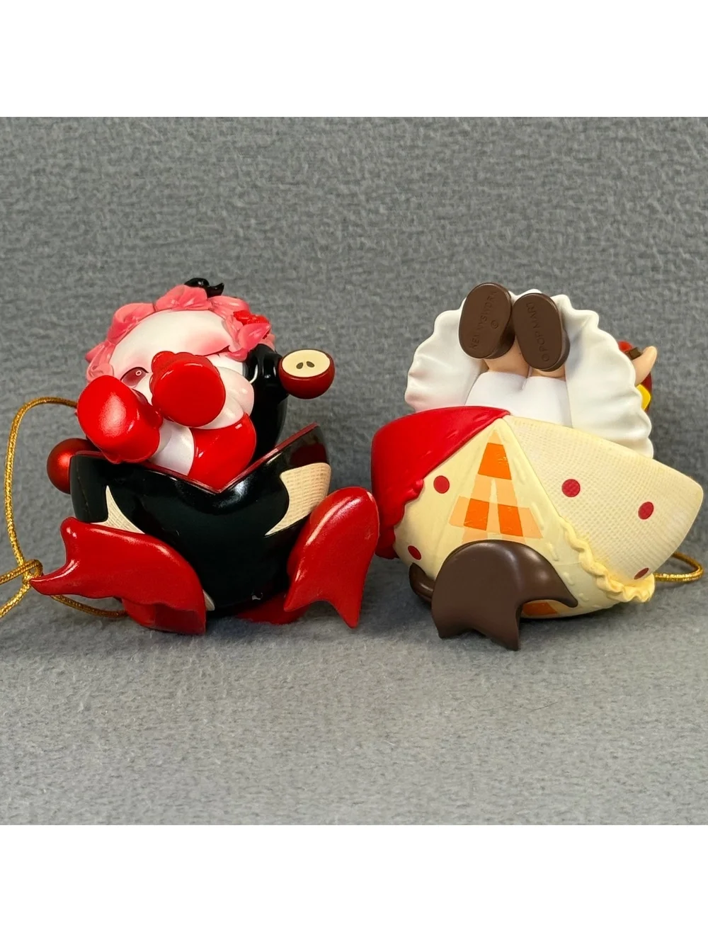 Pop Mart Apple of My Eye Figure Bundle of 2 | Skull Panda & Molly